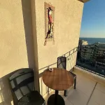 Rocks View Apartment